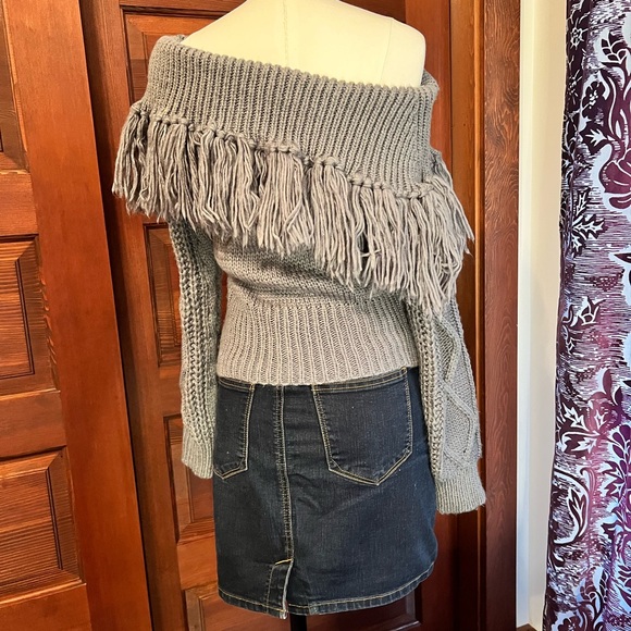 ChicWish S/M Grey Fringe Off Shoulder Sweater - Cozy and Romantic! - Picture 6 of 6
